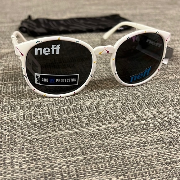 Neff Accessories - Neff Poppy Sunglasses